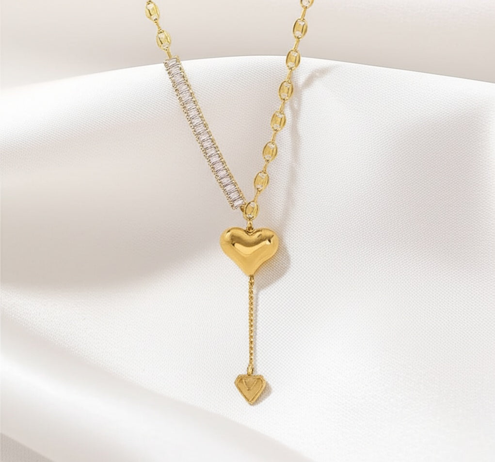 Collar Corazón Asimétrico - Equilibrio y Emoción